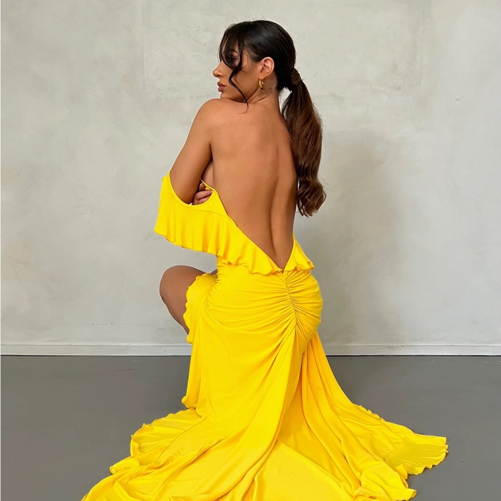 GABRIELLE DRESS in yellow -midi - Picture 2 of 9